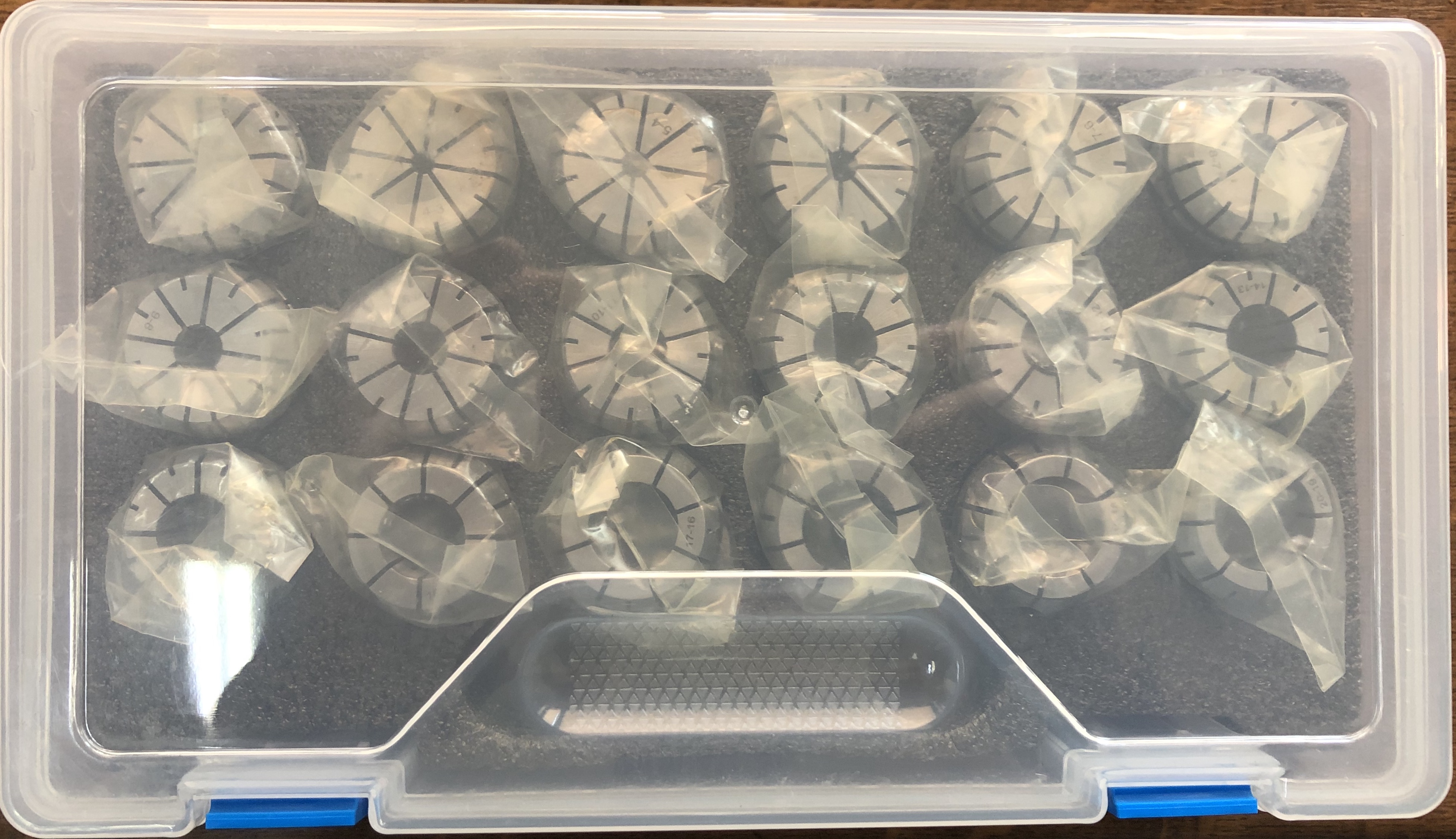 Upínací Kleština ER s přesnosti 0,015mm