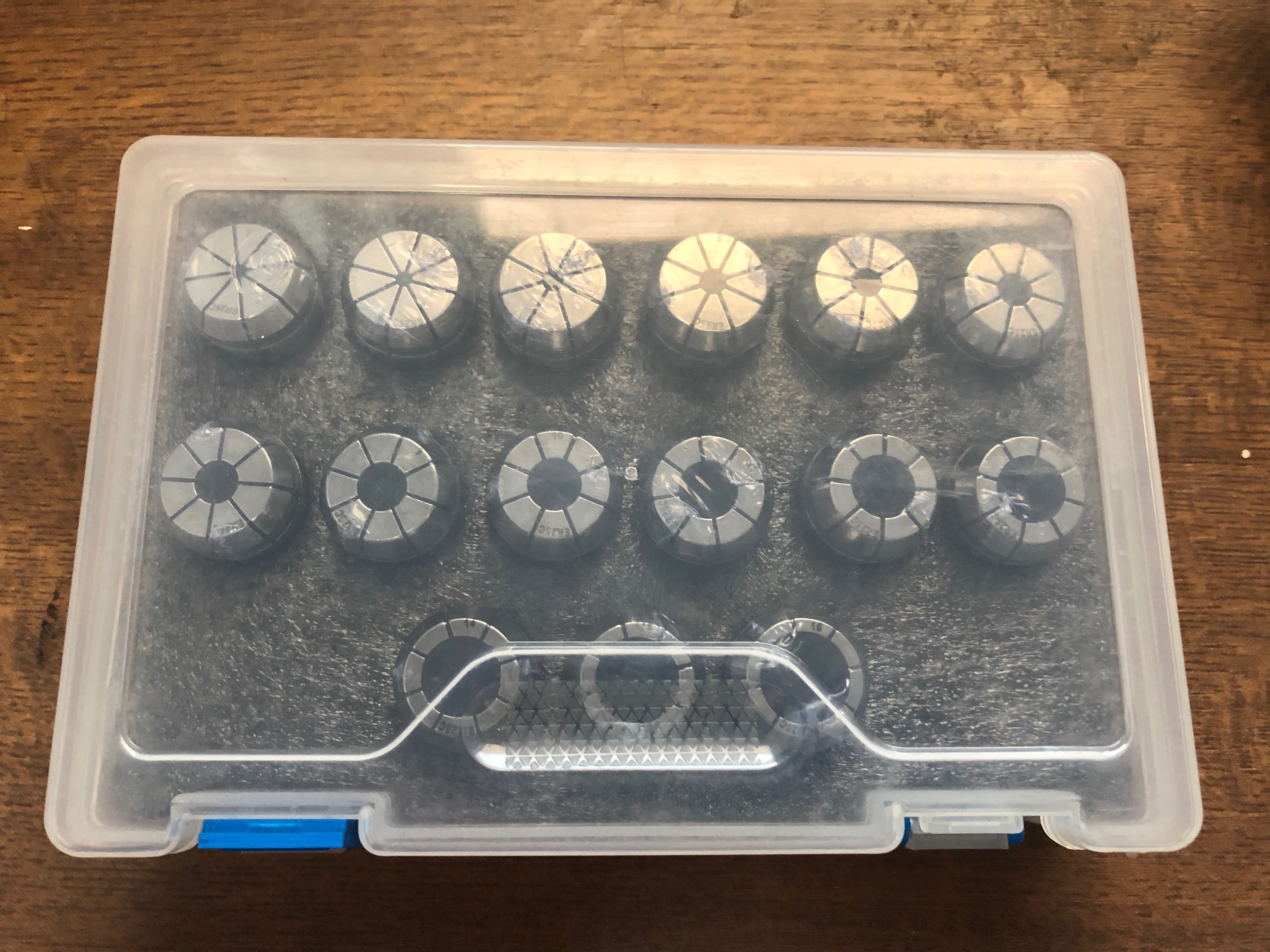 Sada upínacích kleštin ER utěsněné s přesnosti 0,01mm, celokovová